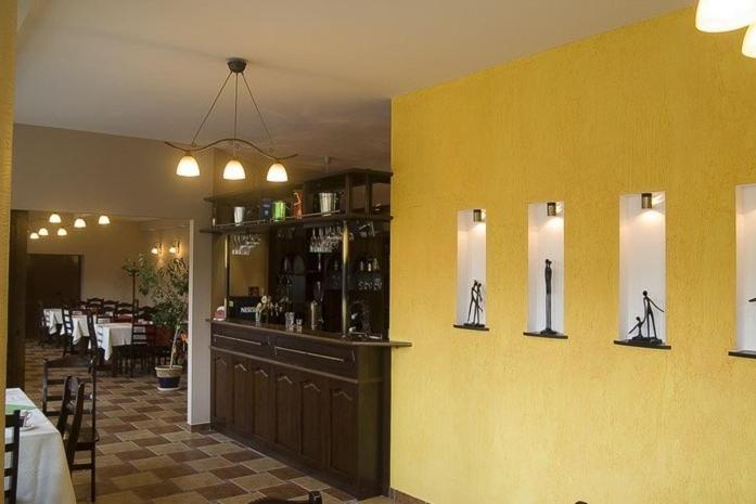 Hotel Labedy Gliwice Ngoại thất bức ảnh