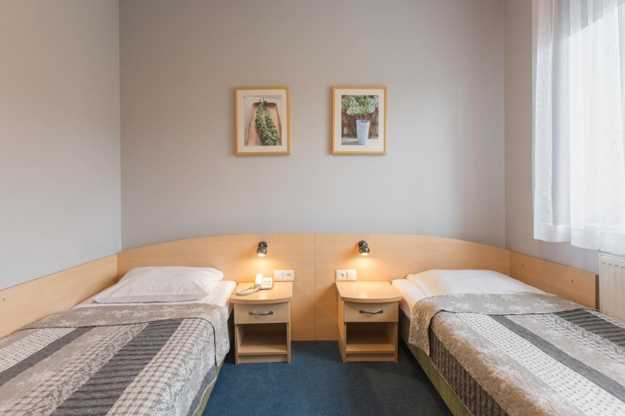 Hotel Labedy Gliwice Ngoại thất bức ảnh