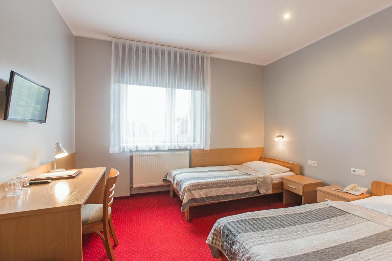 Hotel Labedy Gliwice Ngoại thất bức ảnh