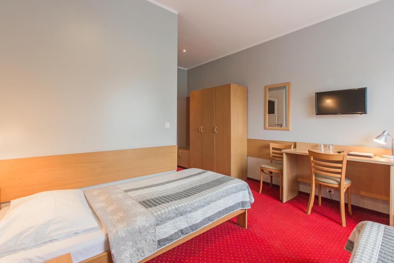 Hotel Labedy Gliwice Ngoại thất bức ảnh