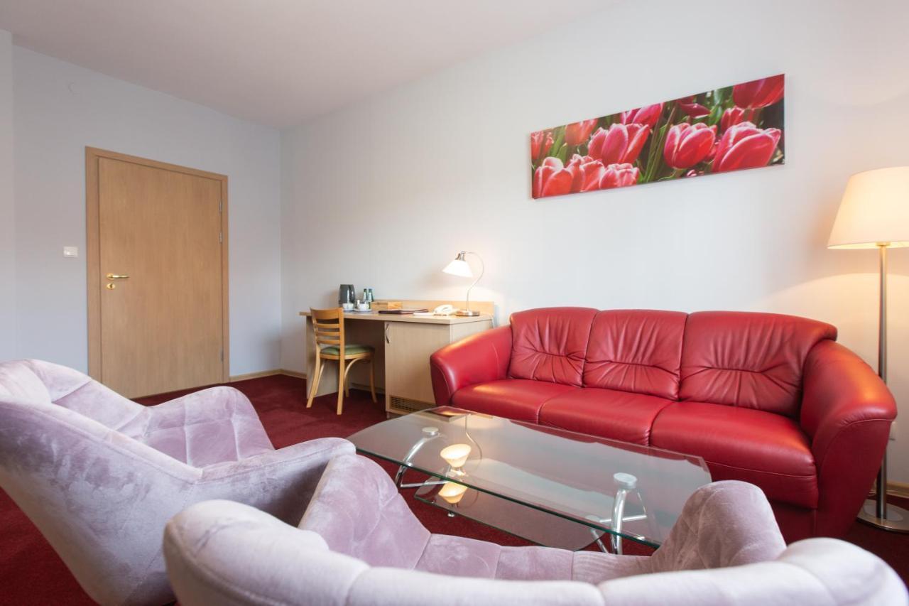 Hotel Labedy Gliwice Ngoại thất bức ảnh